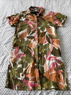 Tahari linen shirt dress, short sleeves, olive/rose//tan tropical print,size XS
